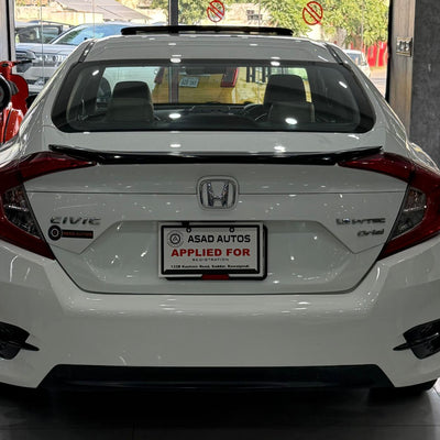 Honda Civic X (2018) Sporty Sedan with Premium Feel (Red Meter Variant)