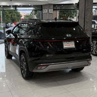 Hyundai Tucson Hybrid Signature (2025) Top-of-the-Line & Spotless