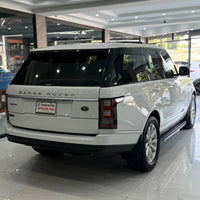 Land Rover Range Rover Vogue 5.0 Supercharged (2013) Ultra Luxury SUV with Exceptional Comfort & Power