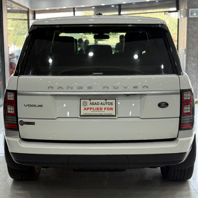 Land Rover Range Rover Vogue 5.0 Supercharged (2013) Ultra Luxury SUV with Exceptional Comfort & Power