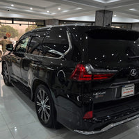 Lexus LX 570 (2017) Uncompromising Luxury with Powerful Performance
