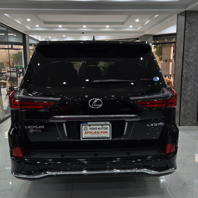 Toyota Lexus LX 570 (2017) Uncompromising Luxury with Powerful Performance
