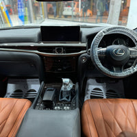Toyota Lexus LX 570 (2019) Pearl White, Black Sequence