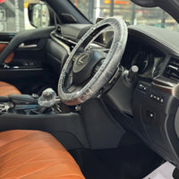 Toyota Lexus LX 570 (2019) Pearl White, Black Sequence