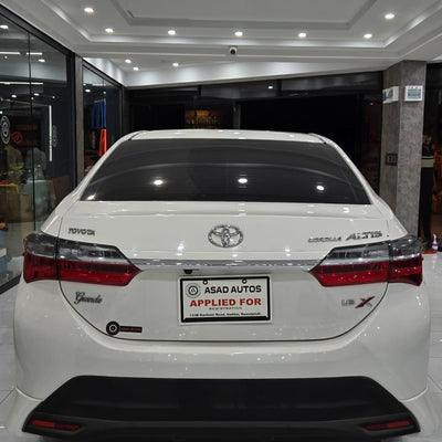 Toyota Corolla Altis Grande CVT (2023) Premium Comfort & Reliable Performance