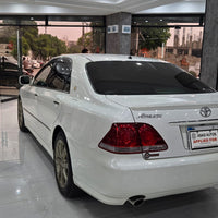 Toyota Crown Athlete (2005) 50th Anniversary – Luxury, Legacy, and Performance