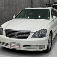 Toyota Crown Royal Saloon (2006) Classic Luxury with Royal Comfort