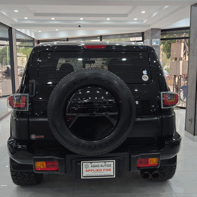 Toyota FJ Cruiser (2011) Iconic Design with Rugged Capability