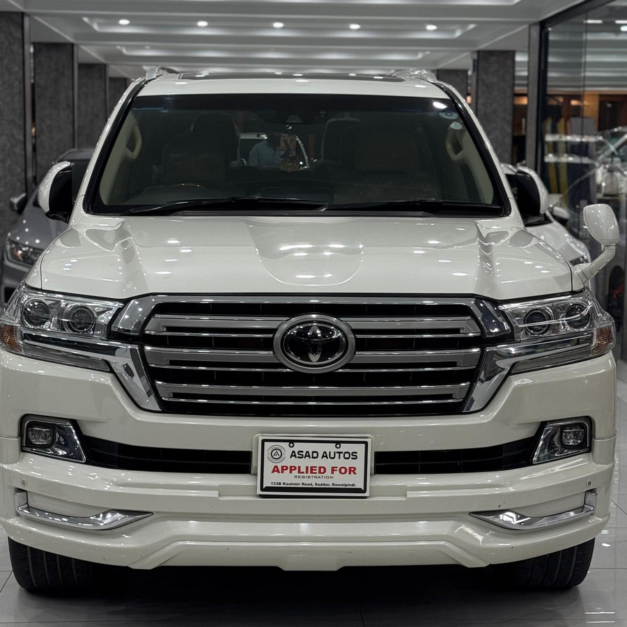 Toyota Land Cruiser AX G (2016) – S Grade Luxury & Off-Road Confidence