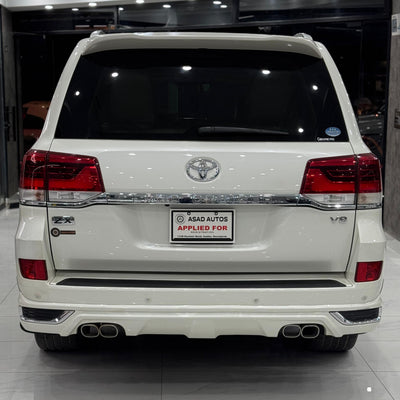 Toyota Land Cruiser AX G (2016) – S Grade Luxury & Off-Road Confidence