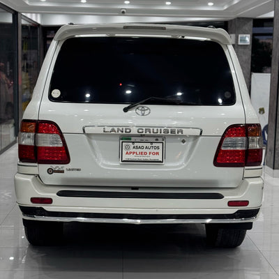 Toyota Land Cruiser (2006) VX Limited – Rugged Power Meets Refined Luxury