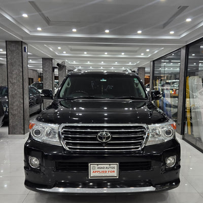Toyota Land Cruiser ZX (2013) Luxury, Power & Prestige