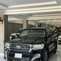 Toyota Land Cruiser ZX (2013) Iconic SUV with Upgraded Presence & Reliability