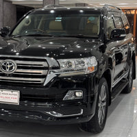 Toyota Land Cruiser ZX (2016) Power, Luxury, and Prestige