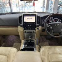 Toyota Land Cruiser ZX (2016) Power, Luxury, and Prestige