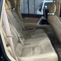 Toyota Land Cruiser ZX (2016) Power, Luxury, and Prestige
