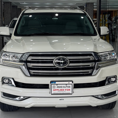 Toyota Land Cruiser ZX (2017) Flagship SUV with Power, Prestige & Comfort