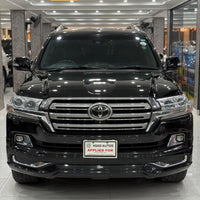 Toyota Land Cruiser ZX (2017) Luxury, Technology & Legendary Strength