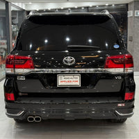 Toyota Land Cruiser ZX (2017) Luxury, Technology & Legendary Strength