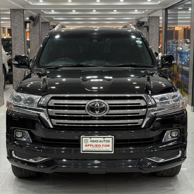 Toyota Land Cruiser ZX (2017) Luxury, Technology & Legendary Strength