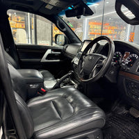 Toyota Land Cruiser ZX (2017) Luxury, Technology & Legendary Strength