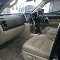 Toyota Land Cruiser ZX (2020) Ultimate Luxury, Power & Iconic Road Presence