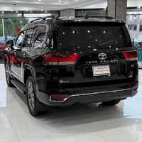 Toyota Land Cruiser ZX LC 300 (2023) Fresh Import Luxury SUV with Ultimate Prestige