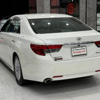 Toyota Mark X 2.5 Premium (2011) Premium Features & Pearl White