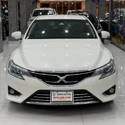 Toyota Mark X 2.5 Premium (2011) Premium Features & Pearl White