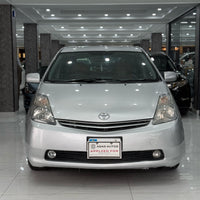 Toyota Prius (2010) The Perfect Blend of Efficiency & Reliability