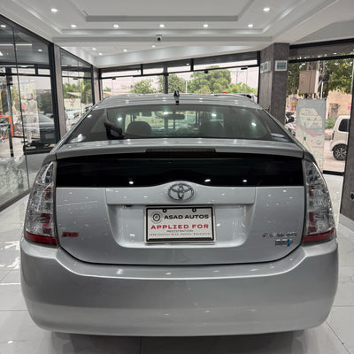Toyota Prius (2010) The Perfect Blend of Efficiency & Reliability