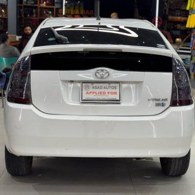 Toyota Prius S (2007) Efficient & Reliable Hybrid