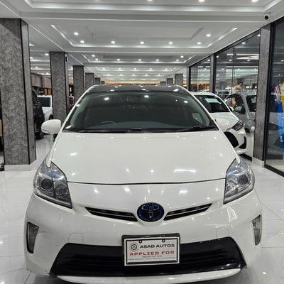 Toyota Prius S (2015) Hybrid Excellence