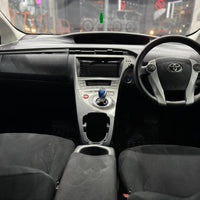 Toyota Prius S LED (2014) Smart Efficiency Meets Modern Comfort