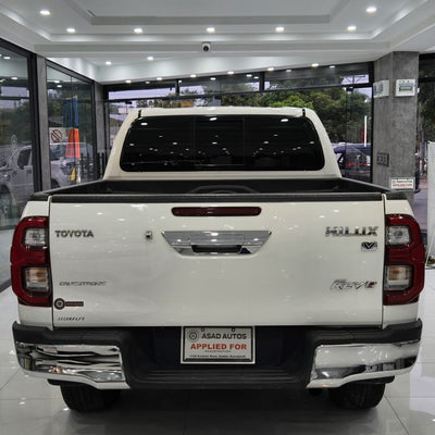 Toyota Revo V 2.8 (2021) New Shape, Push Start & Low Mileage