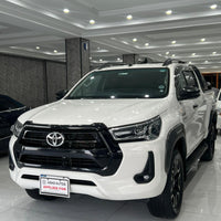 Toyota Revo V 2.8 (2021) Rugged Performance with Modern Pickup Utility