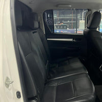 Toyota Revo V 2.8 (2021) Rugged Performance with Modern Pickup Utility
