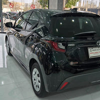 Toyota Yaris 1.0 (2021) Hatchback, Pearl Black