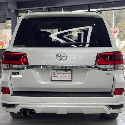 Toyota Land Cruiser ZX (2018) Pearl White Premium SUV - The Epitome of Luxury and Power